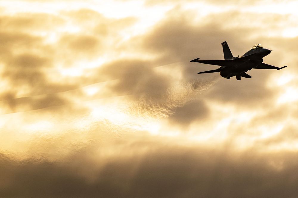 F-16 fighter jet crashes at US air base in western Germany