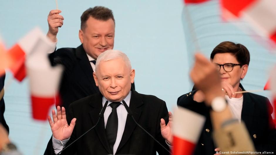 Poland's main opposition collapses over far-right slide