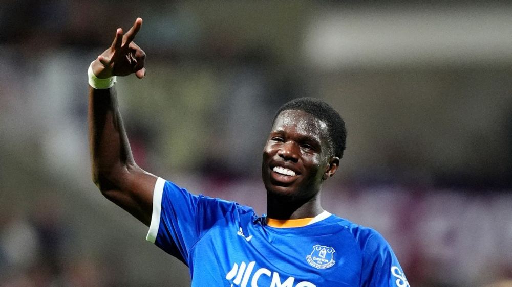 Barry hat-trick propels Everton past Preston into Carabao Cup third round