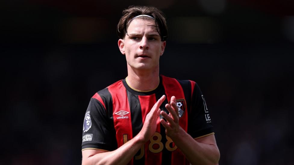 Bournemouth's Scott rejects contract amid £100m midfielder market
