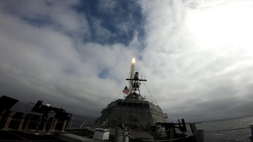 US, UK test SM-6, other missiles on SINKEX target frigate