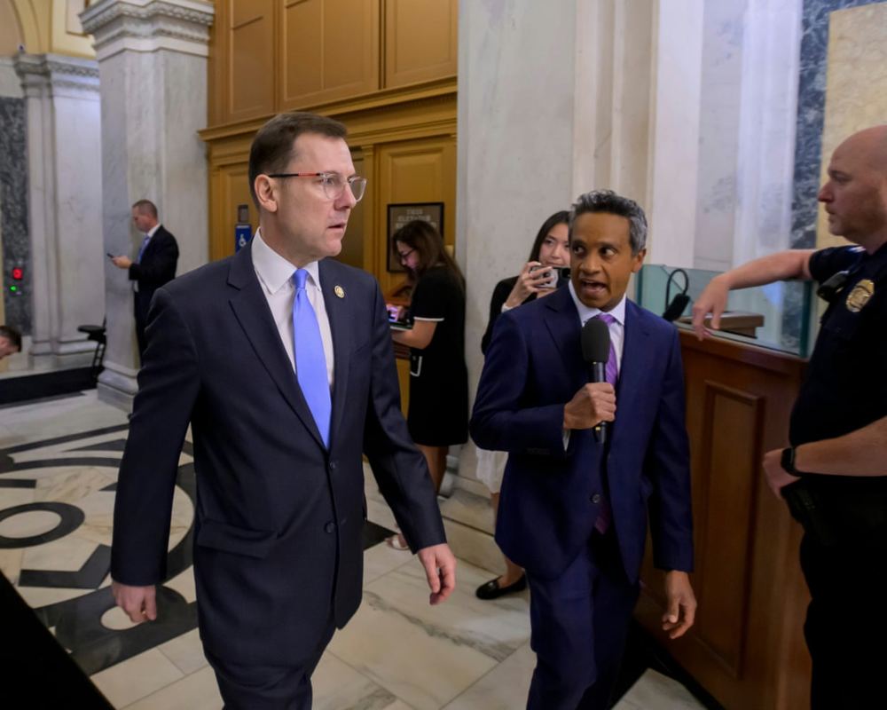 US lawmaker takes four months paid leave after blocking it for workers