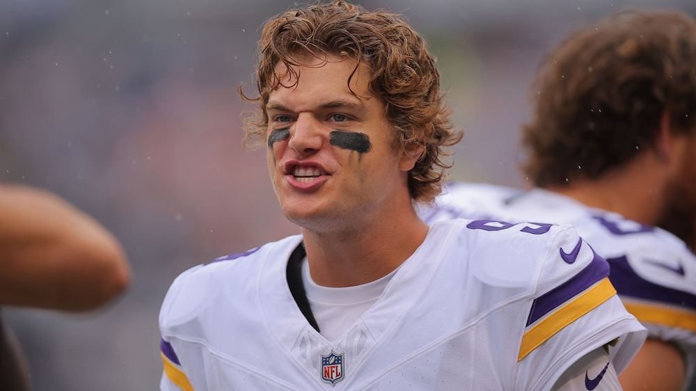 Giants trade for McCarthy after Dart injury