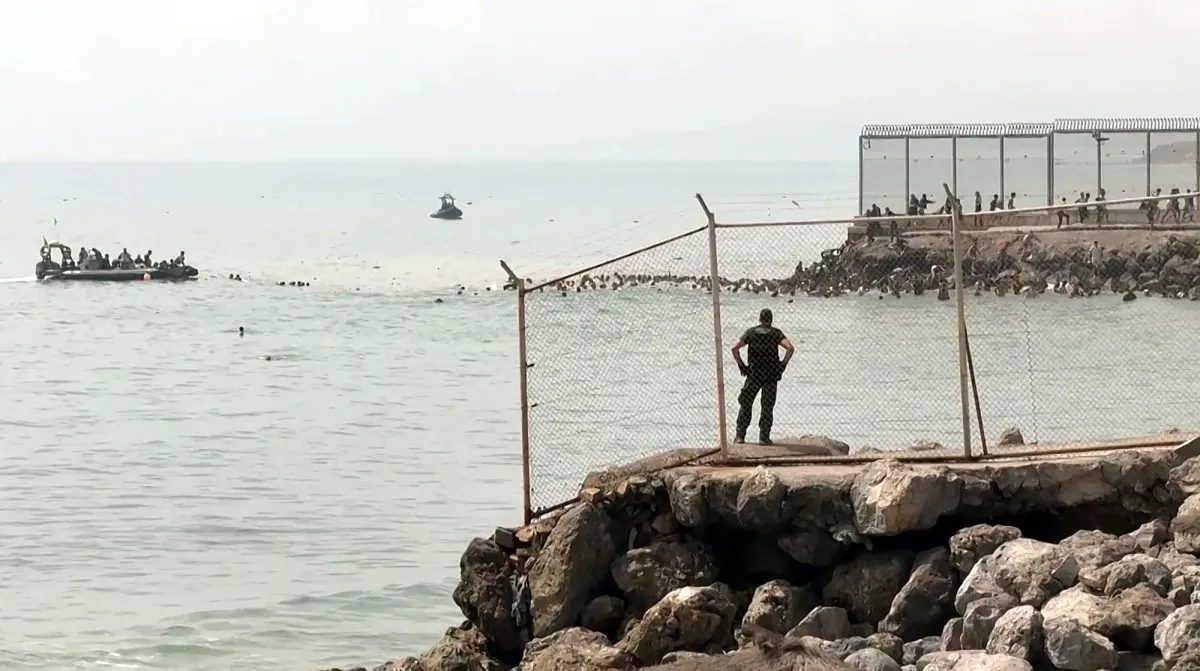 Italy threatens to suspend Spain from Schengen zone over Ceuta migrant crossings