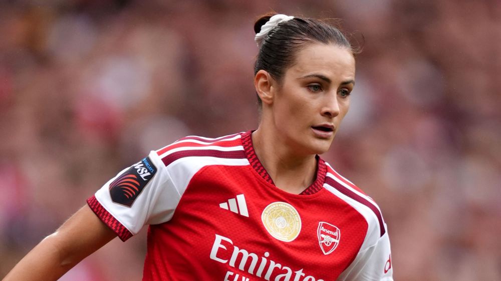 Fox signs new Arsenal deal
