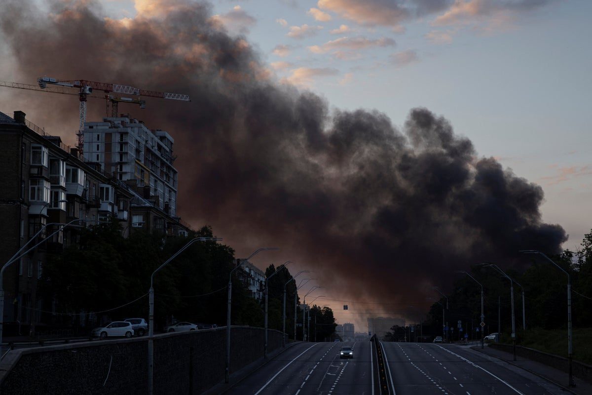 Ukraine strikes Russian oil depots, halt CPC pipeline loadings