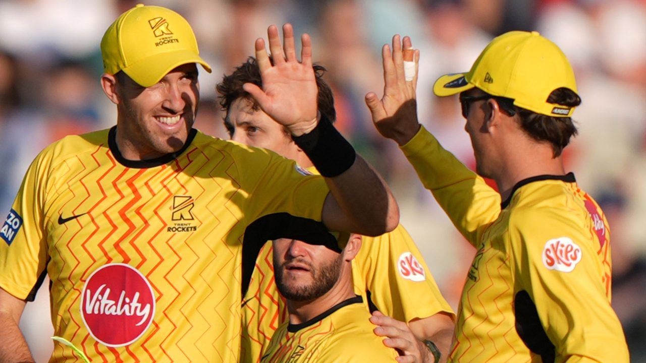 Rockets blast past Super Giants to top of Hundred standings