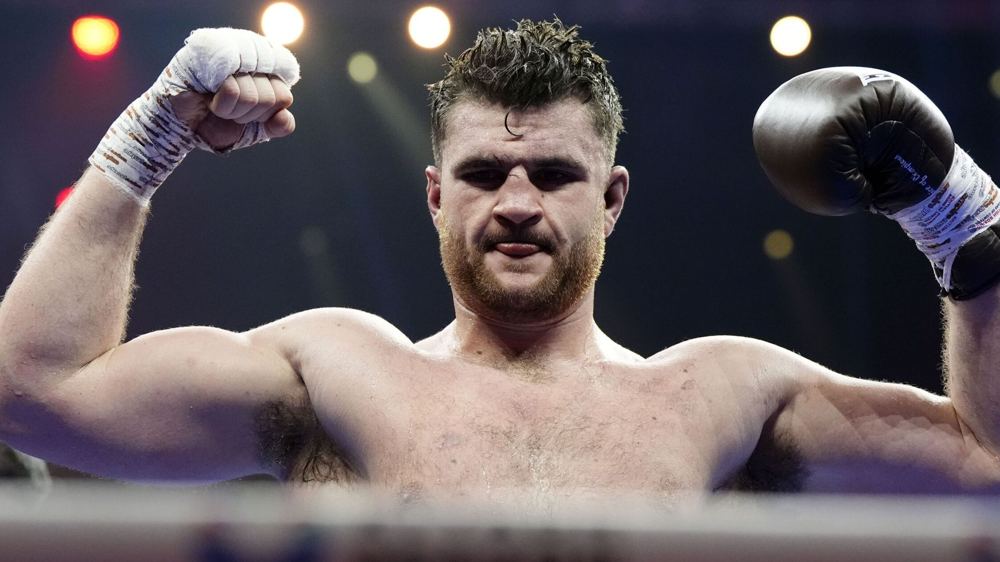 Fisher overcomes Pirotton in heavyweight brawl