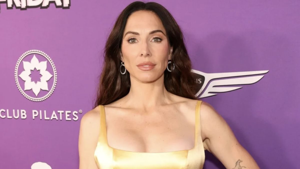 Whitney Cummings Says Her Trump Jokes at Kennedy Center Were Cut from Netflix’s Broadcast