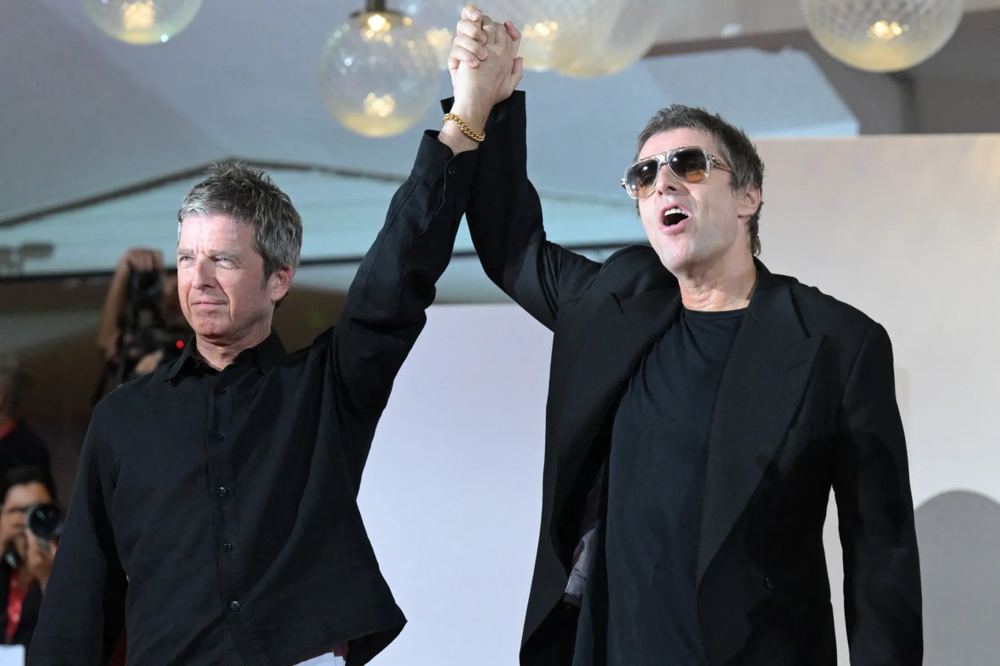British rockers Oasis announce tour dates in Paris, Munich, Barcelona and Rome