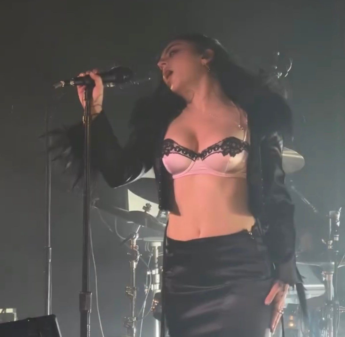 Charli XCX Gives Music, Fashion, Film Songs Their Live Debuts At Nashville Spotify Show