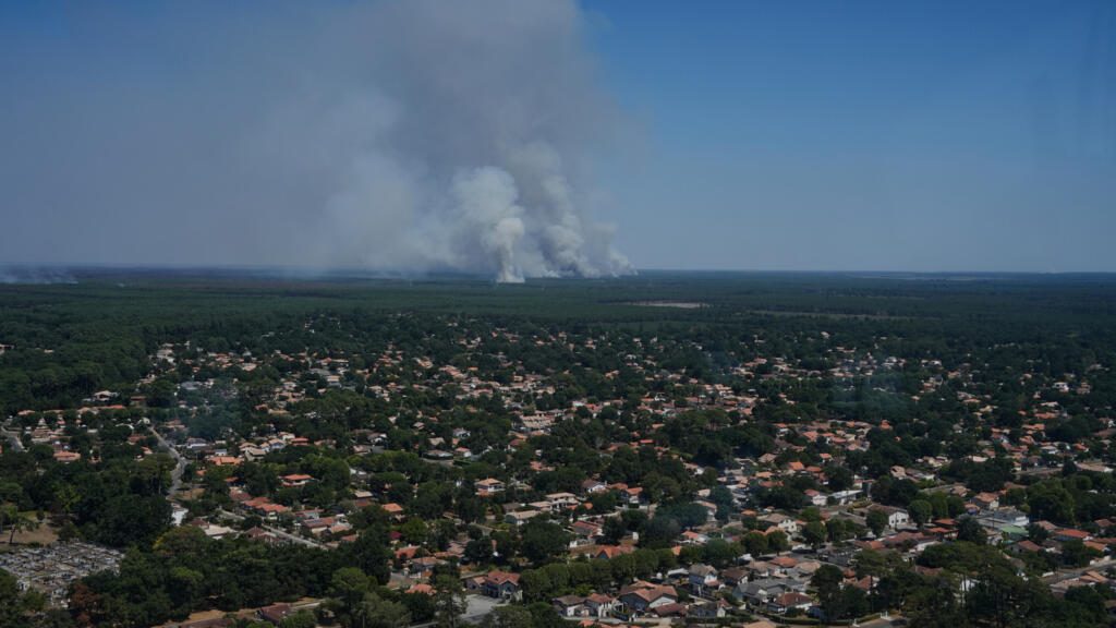 Southwest France wildfire remains under control after burning 42,000 hectares